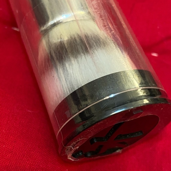 It Cosmetics Foundation Brush - Picture 4 of 6